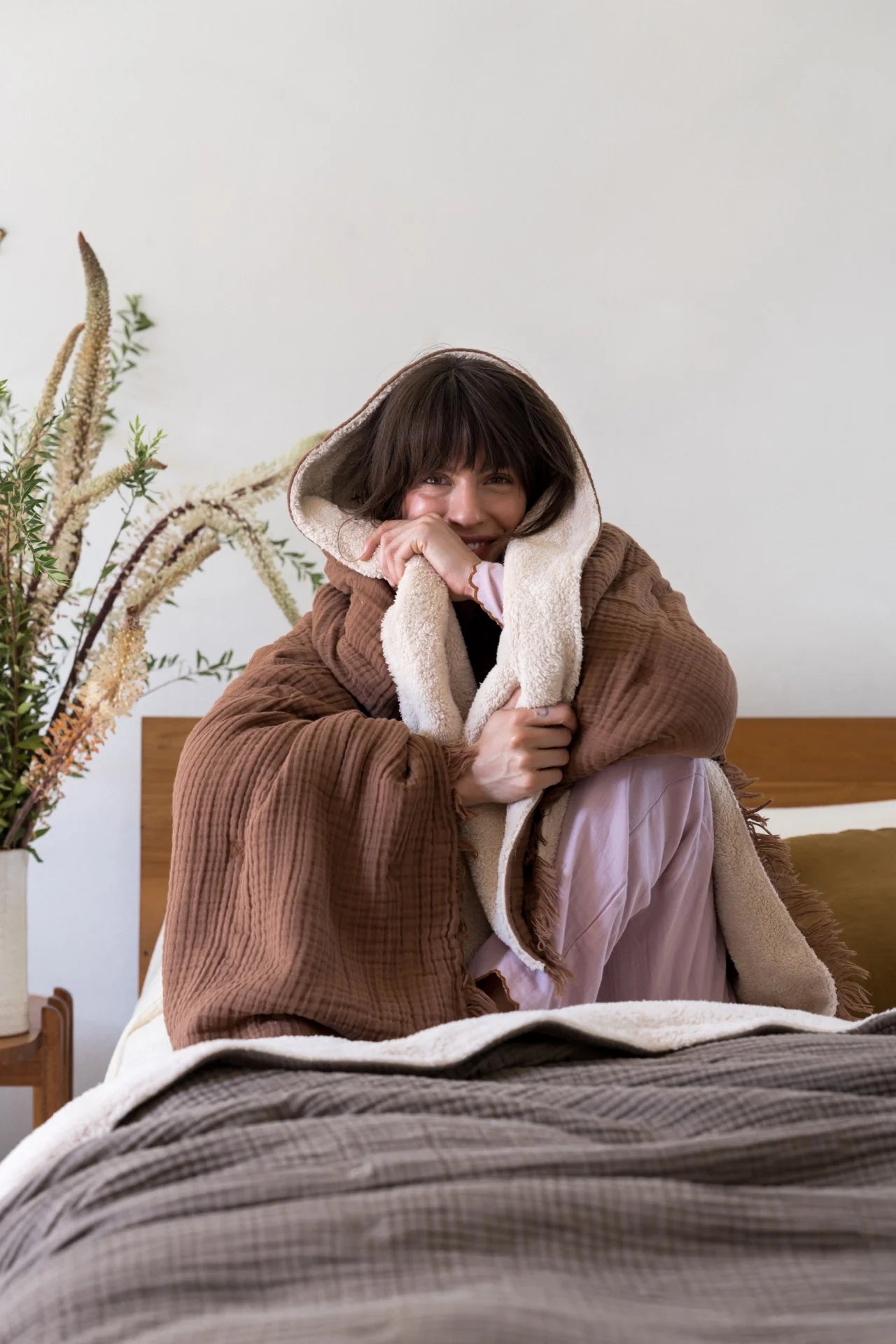 Alaia Sherpa Throw - Chestnut