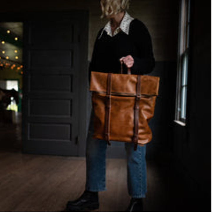 Kayak Pack - Golden Caramel