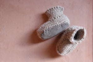 Knitted Bebe Booties- Oyster
