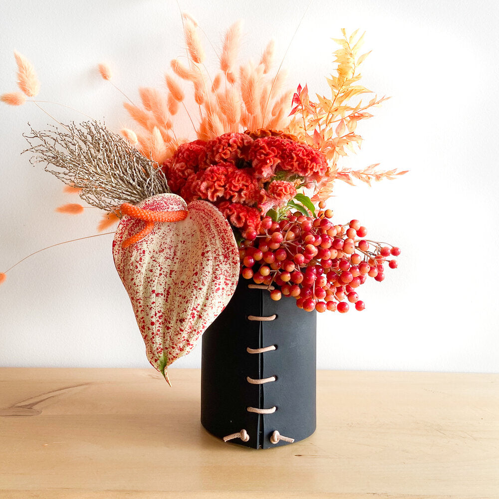 Black Enameled Leather Vase + Natural Tie - Small